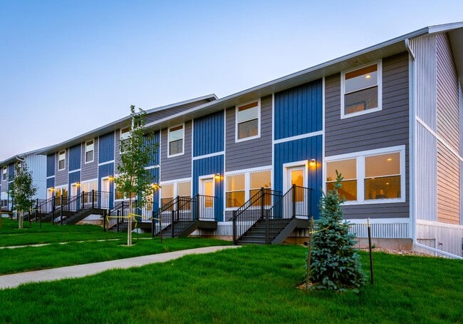 Building Photo - 2987 Aspen Dr