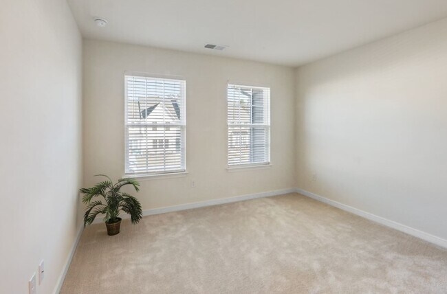 Building Photo - 6118 Buntline Ln