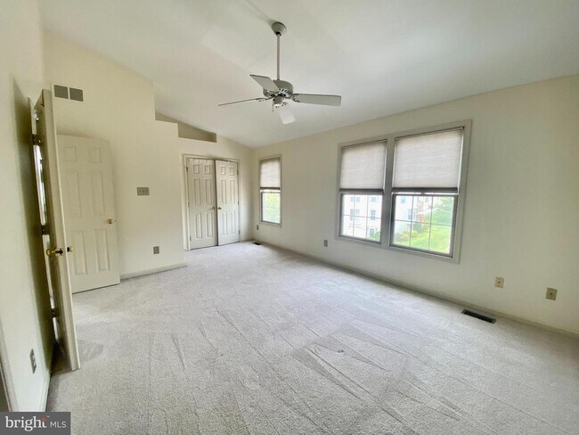 Building Photo - 107 Steven Ln