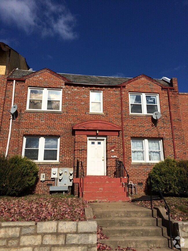 Building Photo - 1830 Independence Ave SE