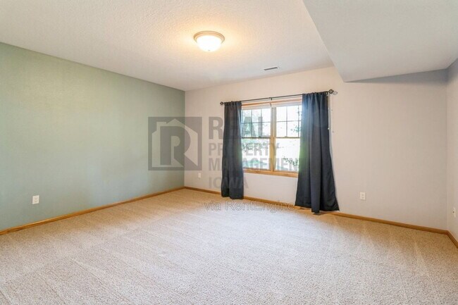 Building Photo - 547 82nd St