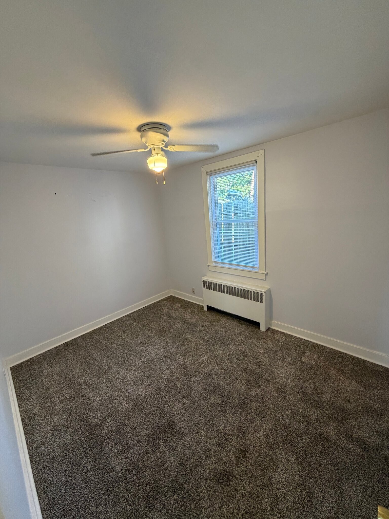 Building Photo - 38 Marple Ave