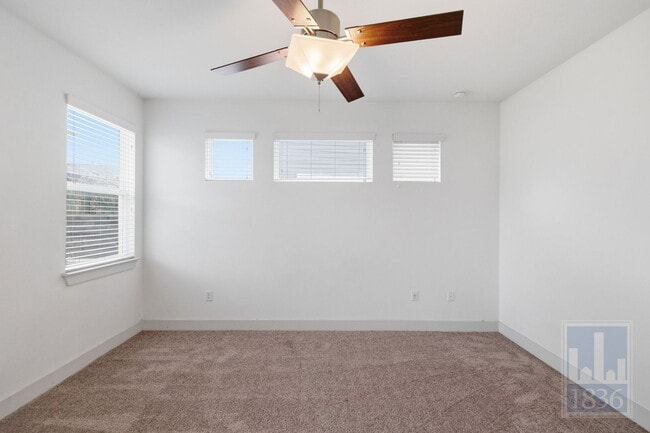 Building Photo - 5901 Rubicon Run