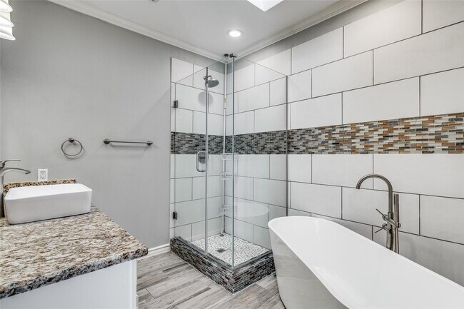 Building Photo - 458 Yacht Club Dr