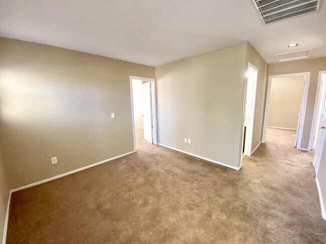Building Photo - 45639 W Barbara Ln