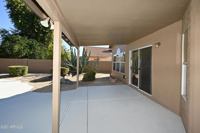 Building Photo - 5730 E Gelding Dr