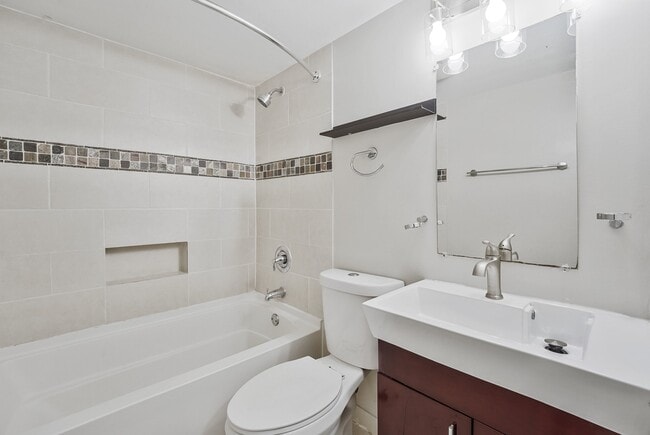 Building Photo - 1339 Riggs St NW