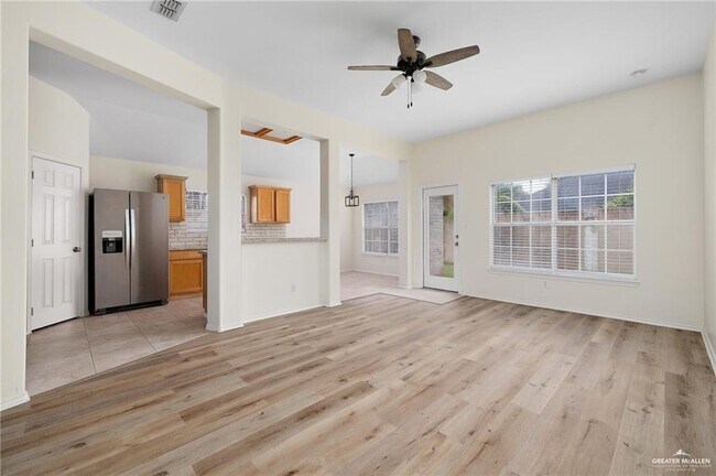 Building Photo - 15 Santa Idalia Cir