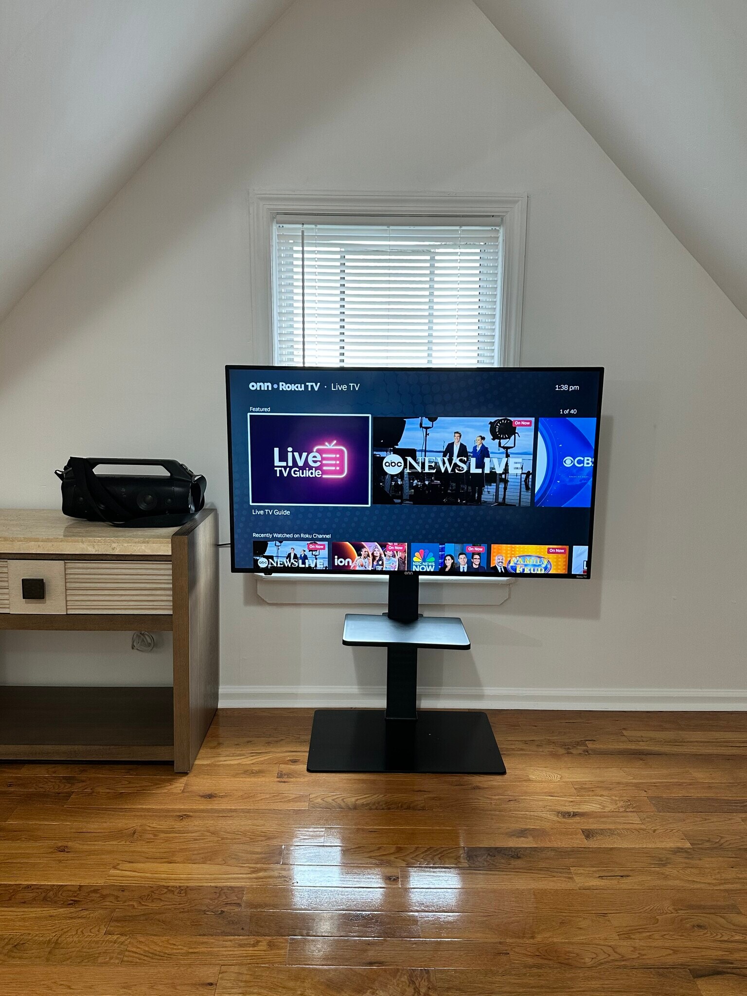 Building Photo - 153 S Grove St