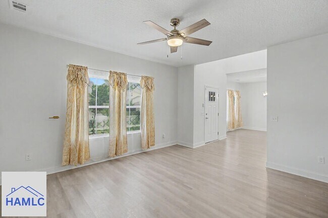 Building Photo - 965 Meloney Dr