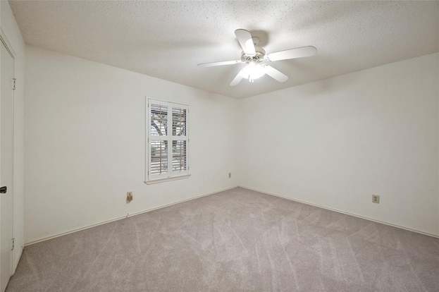 Building Photo - 1716 Huge Oaks St