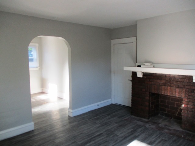Building Photo - 312 N McLean St