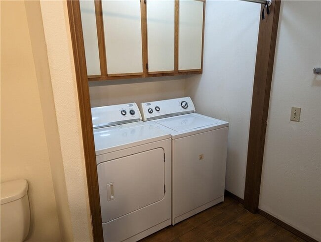 Building Photo - 2863 Kasey Ave