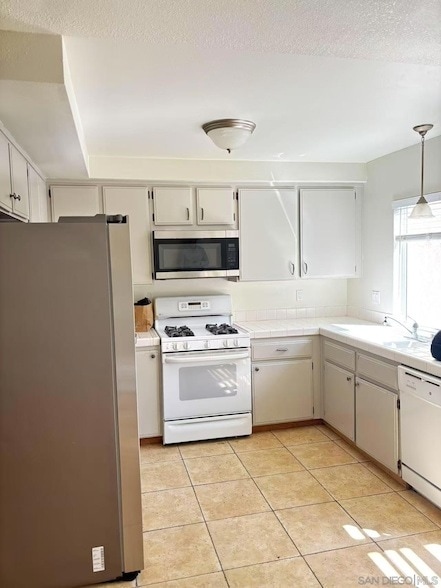 Building Photo - 3525 Caminito Carmel Landing