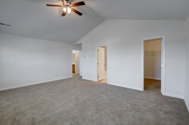 Building Photo - 4 Bedroom Rental in Mackintosh On The Lake Neighborhood!