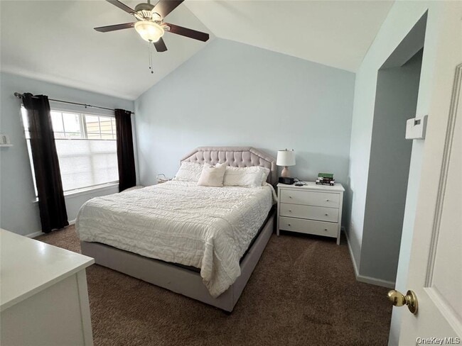 Building Photo - 5 Case Ct