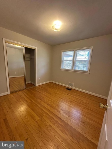Building Photo - 5118 Avoca Ave