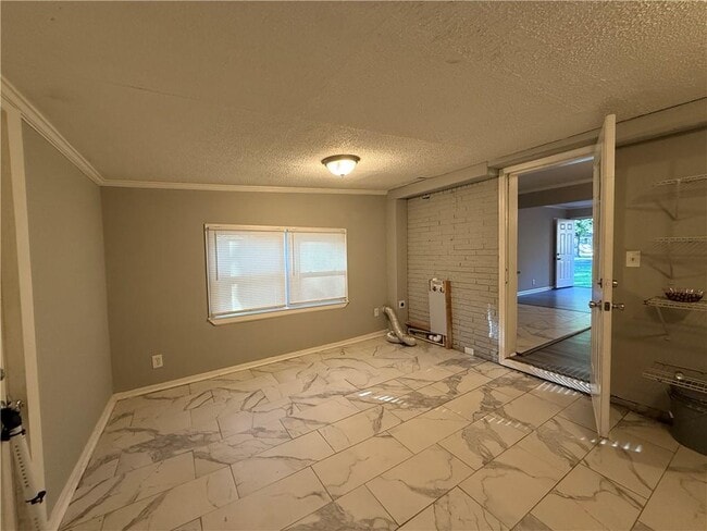 Building Photo - 1576 Carolyn Dr SW