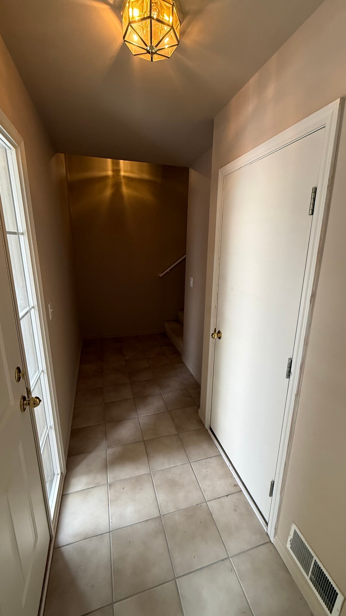 main entrance and garage entrance - 4200 Chesapeake Cir