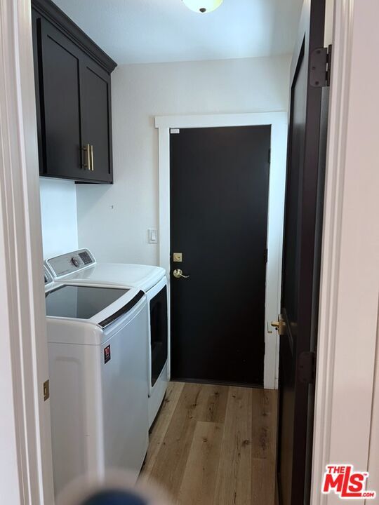 Building Photo - 13123 Magnolia Blvd