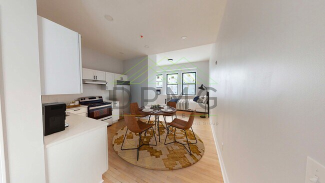 Building Photo - 1030 S Holmes St