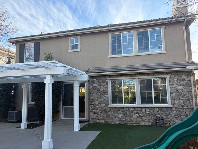 Building Photo - 46172 Pinon Pine Way