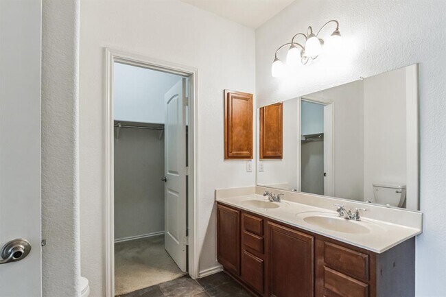 Building Photo - 1029 Brighton Pl