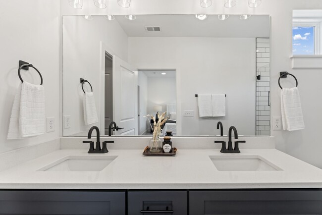 Building Photo - Madison townhome for rent. 3 bed/3.5 bath ...