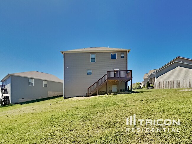 Building Photo - 642 Berry Circle Springfield TN