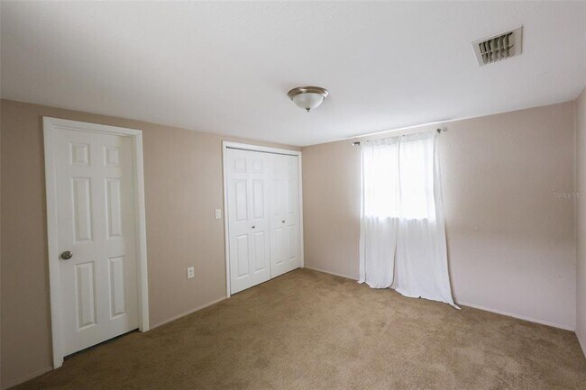 Building Photo - 3349 Silver Hill Dr