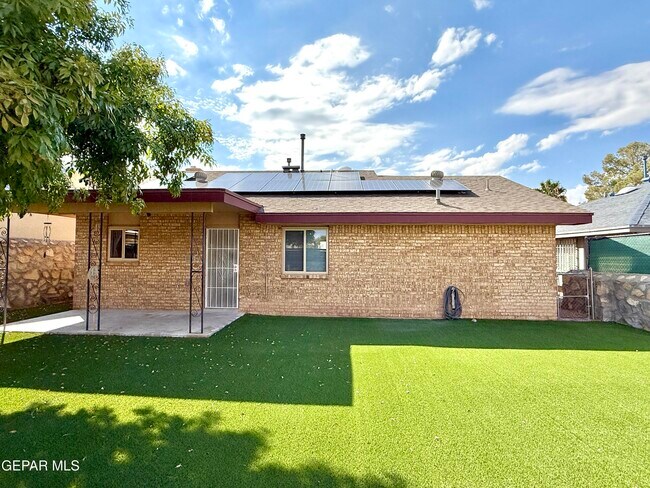 Building Photo - 1738 Onizuka Dr