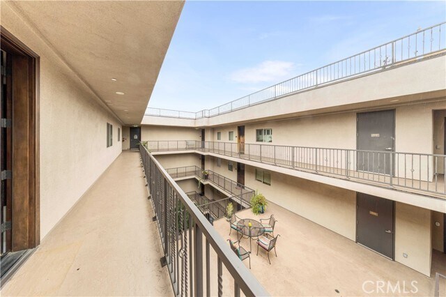 Building Photo - 11218 Camarillo St