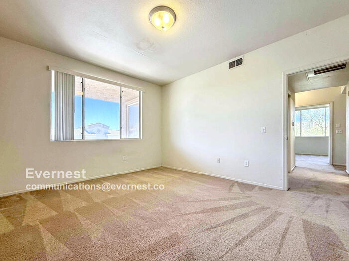 Building Photo - 16013 S Desert Foothills Pkwy