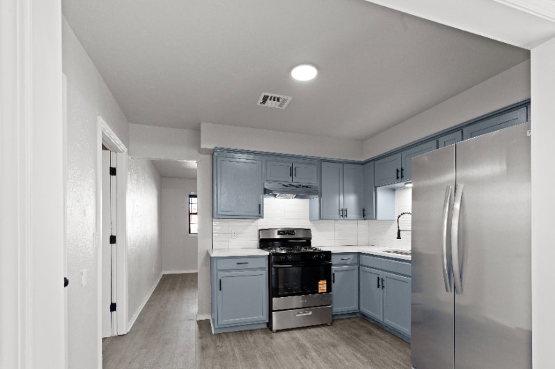 Building Photo - 1304 Pinewood Ct