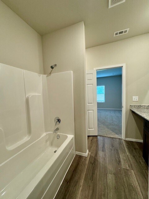 Building Photo - 3079 S Saline Aly