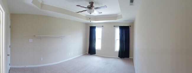 Building Photo - Close to Everything!