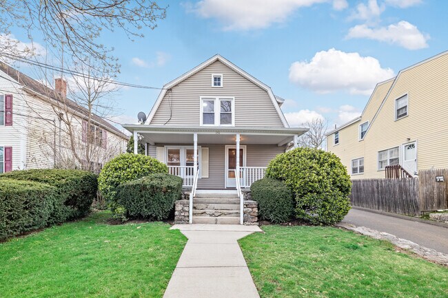 Primary Photo - 151 Seaside Ave