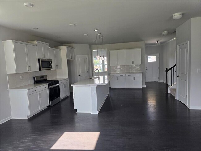 Building Photo - 7525 Garvin Ct