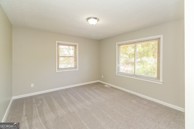 Building Photo - 1566 Pintail Rd
