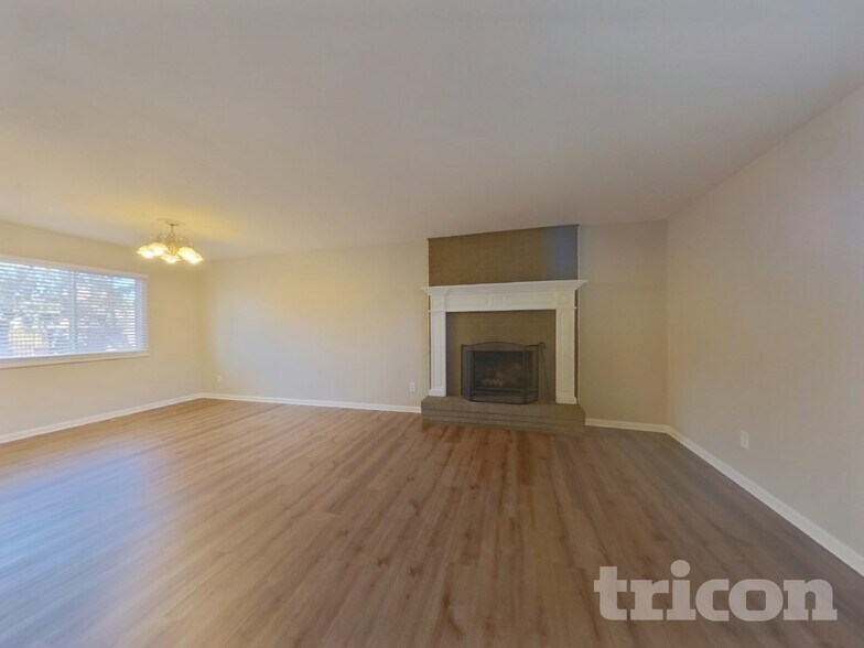 Building Photo - 1228 N Chelton Rd