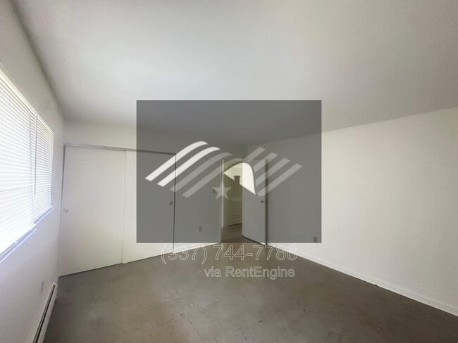 Building Photo - 807 E Trotwood Blvd