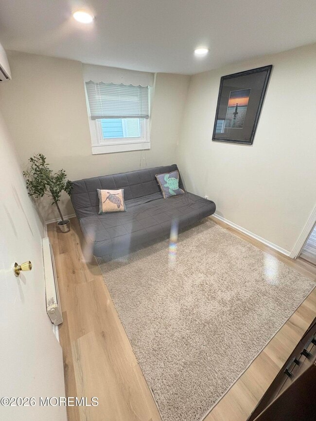 Building Photo - 124 Broadway