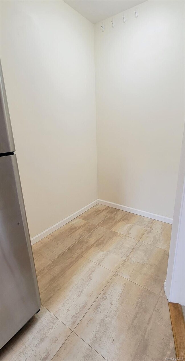 Building Photo - 48-29 40th St