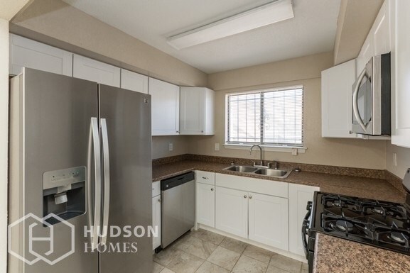 Building Photo - 7816 Pioneer Trail NE