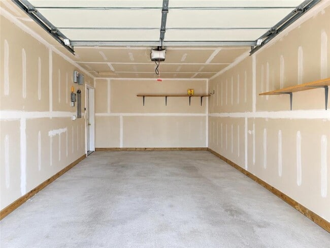 Building Photo - 1305 Bayberry Ave