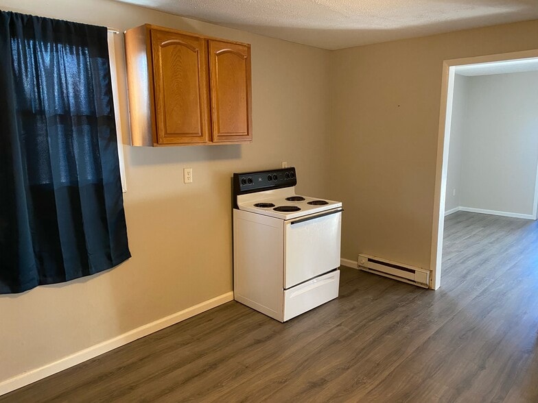 Building Photo - 245 S Washington St