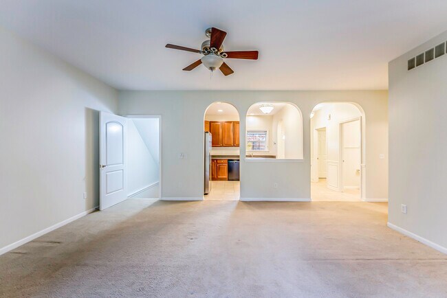 Building Photo - 2962 Hunley Dr