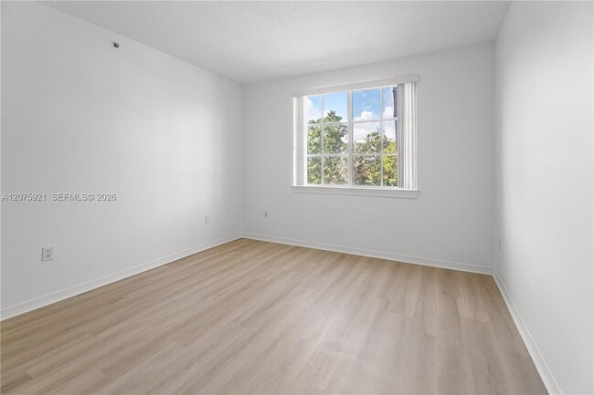 Building Photo - 6851 SW 44th St