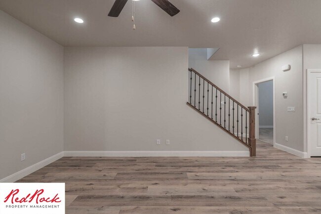 Building Photo - 493 N 550 W
