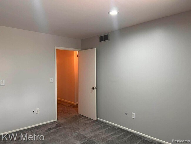 Building Photo - 6168 Palomino Ct